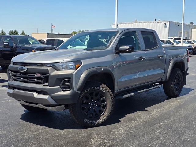 2023 Chevrolet Colorado Trail Boss Crew Cab Short Box 4x4's photo