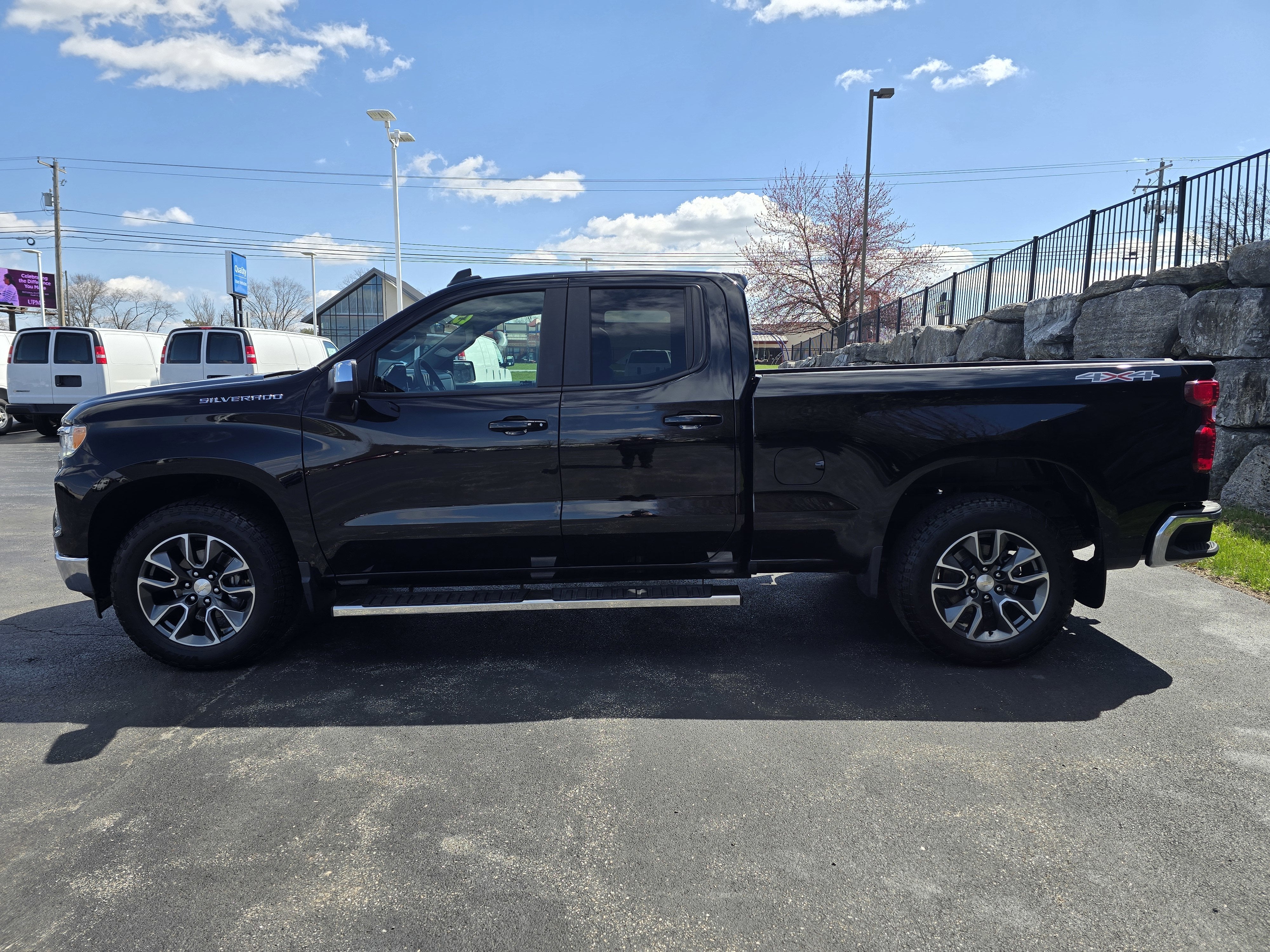 2023 Chevrolet Silverado 1500 LT (2FL)