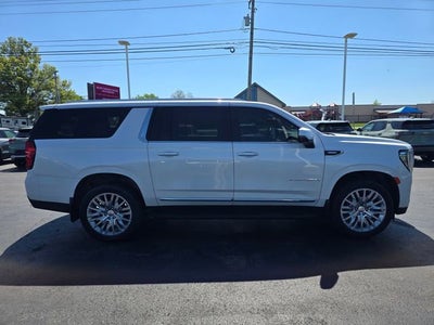 2023 GMC Yukon XL SLT