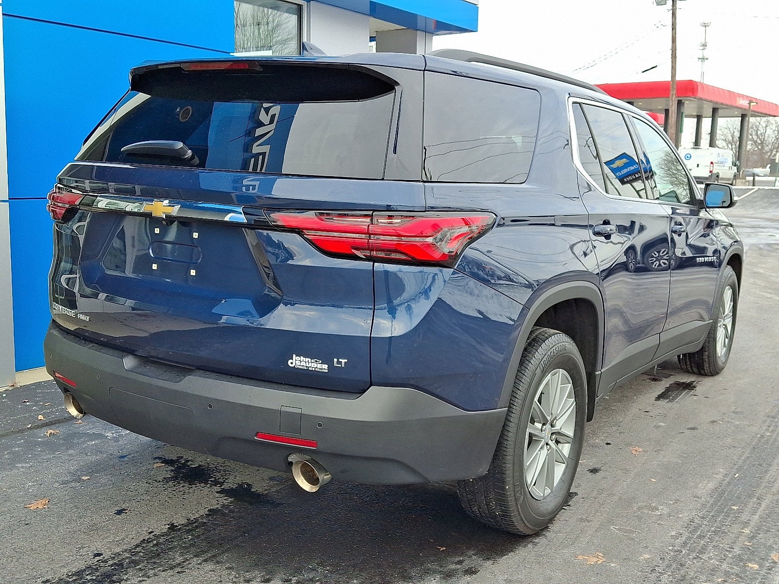 2023 Chevrolet Traverse LT Leather