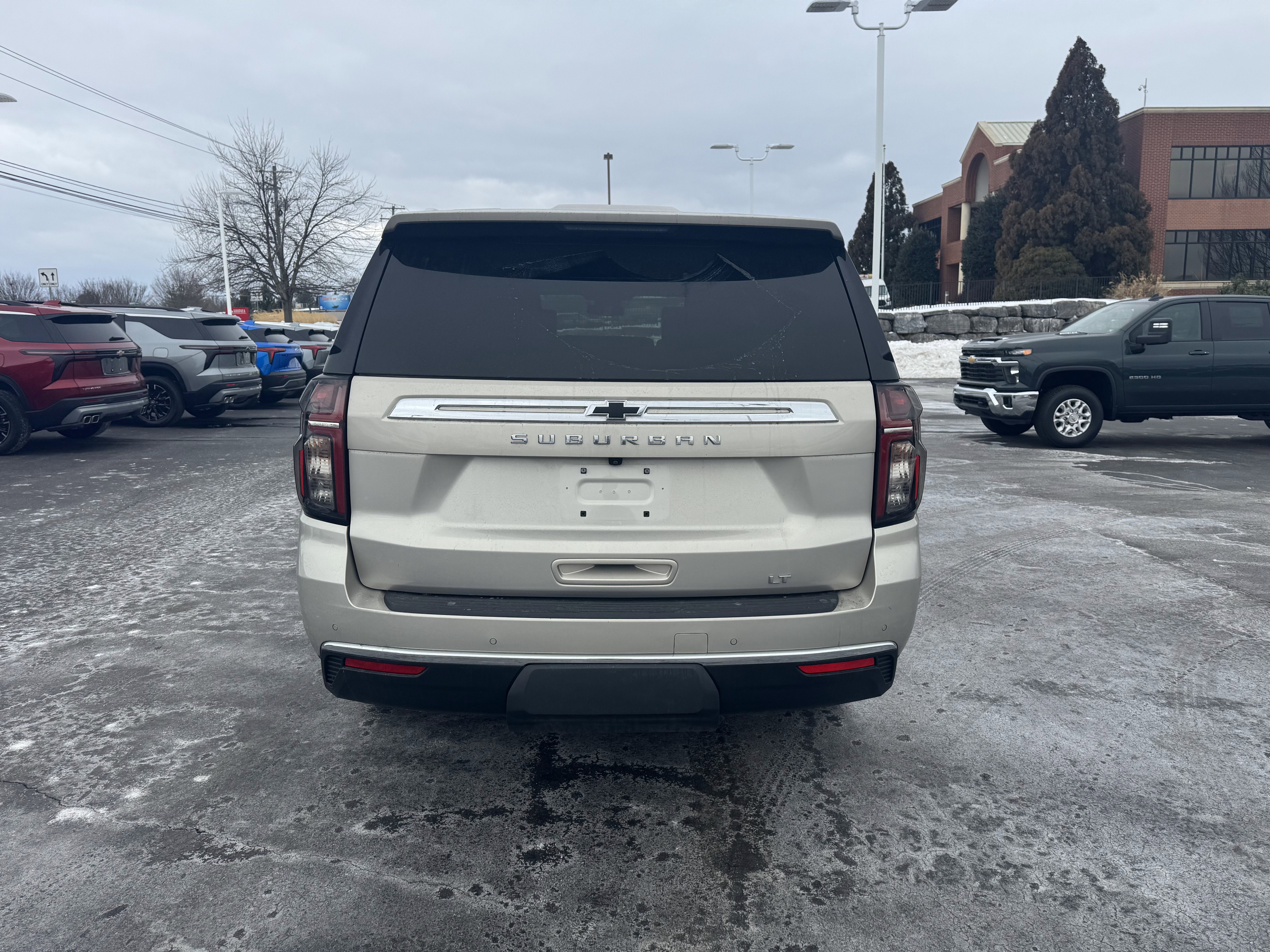 2024 Chevrolet Suburban LT