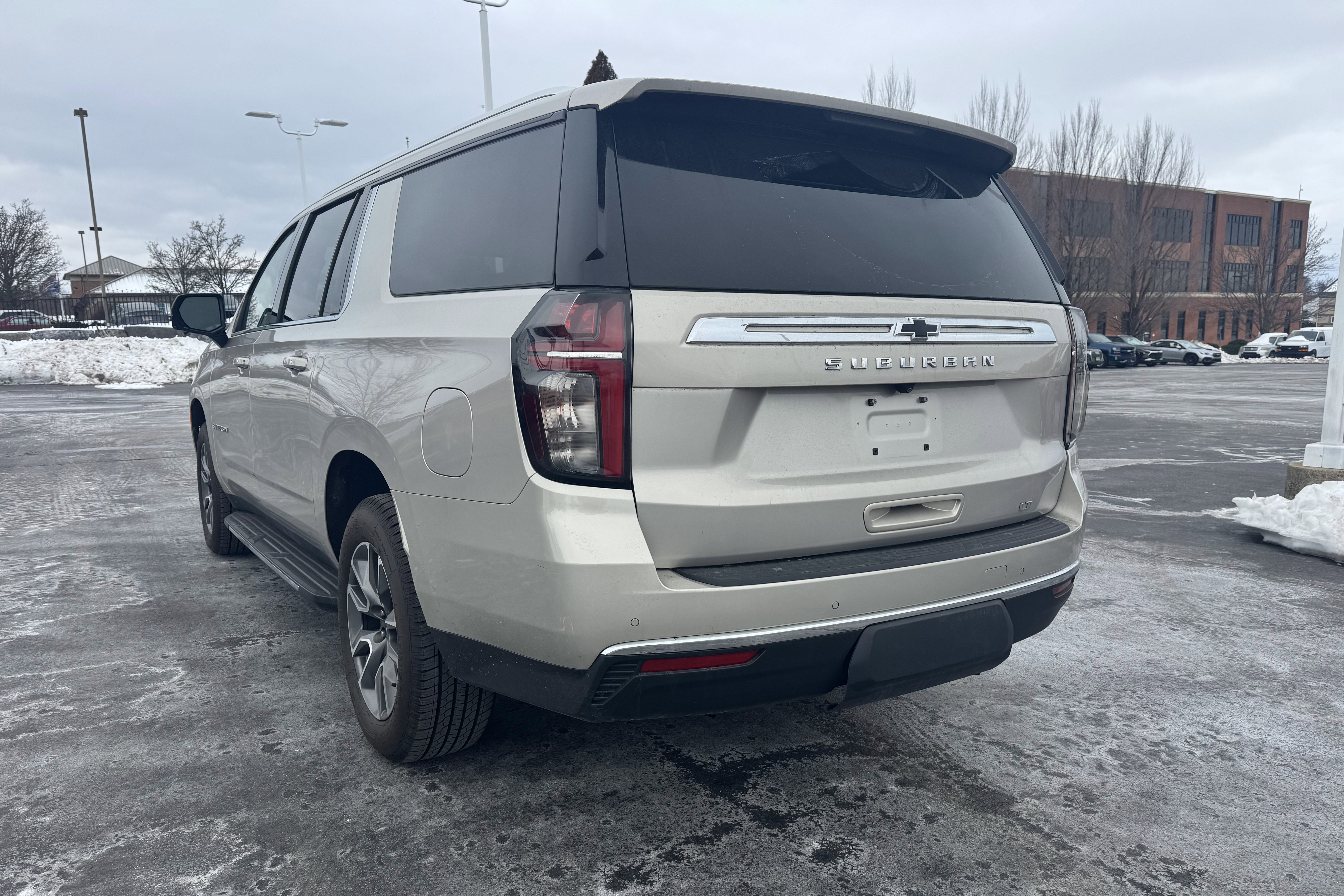 2024 Chevrolet Suburban LT