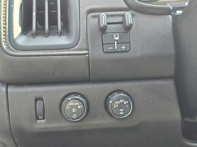 2022 GMC Canyon AT4 - Leather