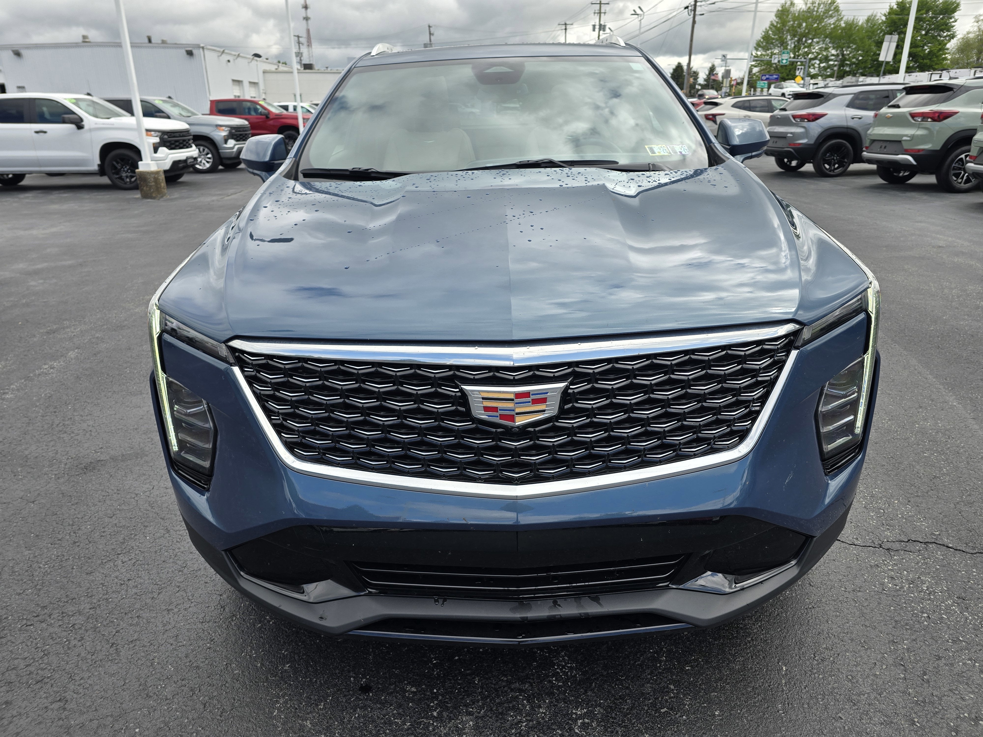 2025 Cadillac XT4 Premium Luxury