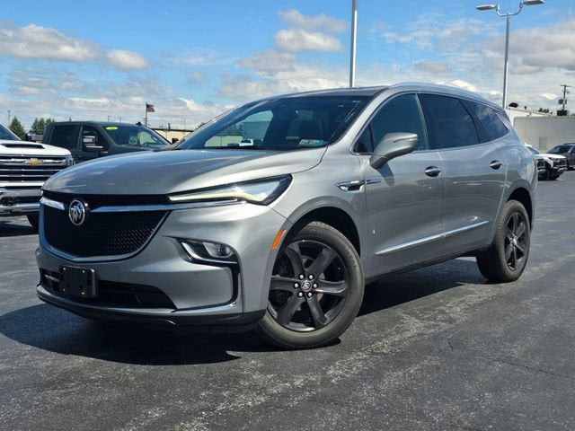 2023 Buick Enclave Essence AWD's photo
