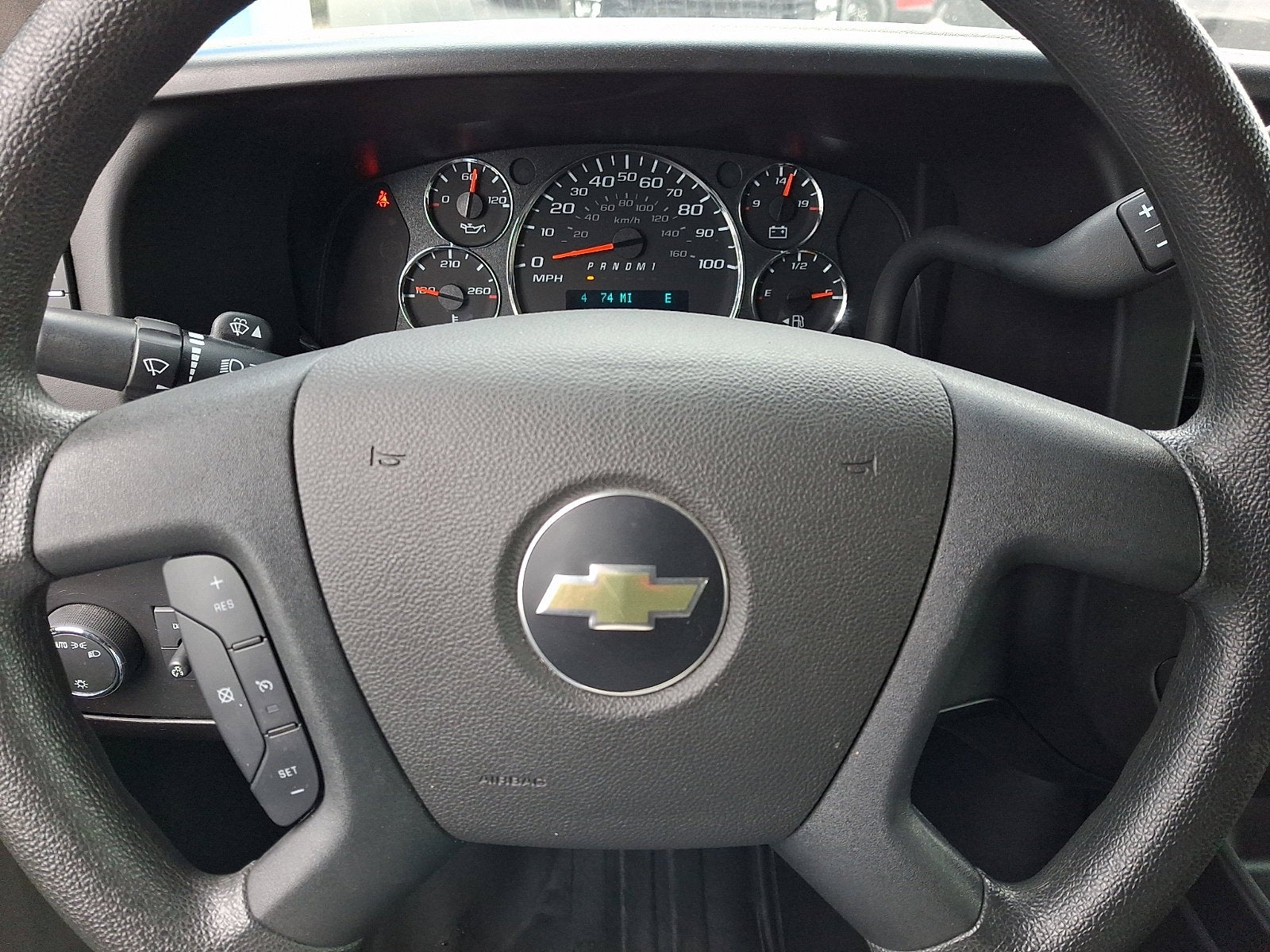 2023 Chevrolet Express Passenger 3500 1LS