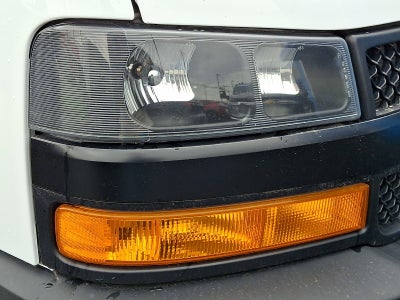 2023 Chevrolet Express Passenger 3500 1LS