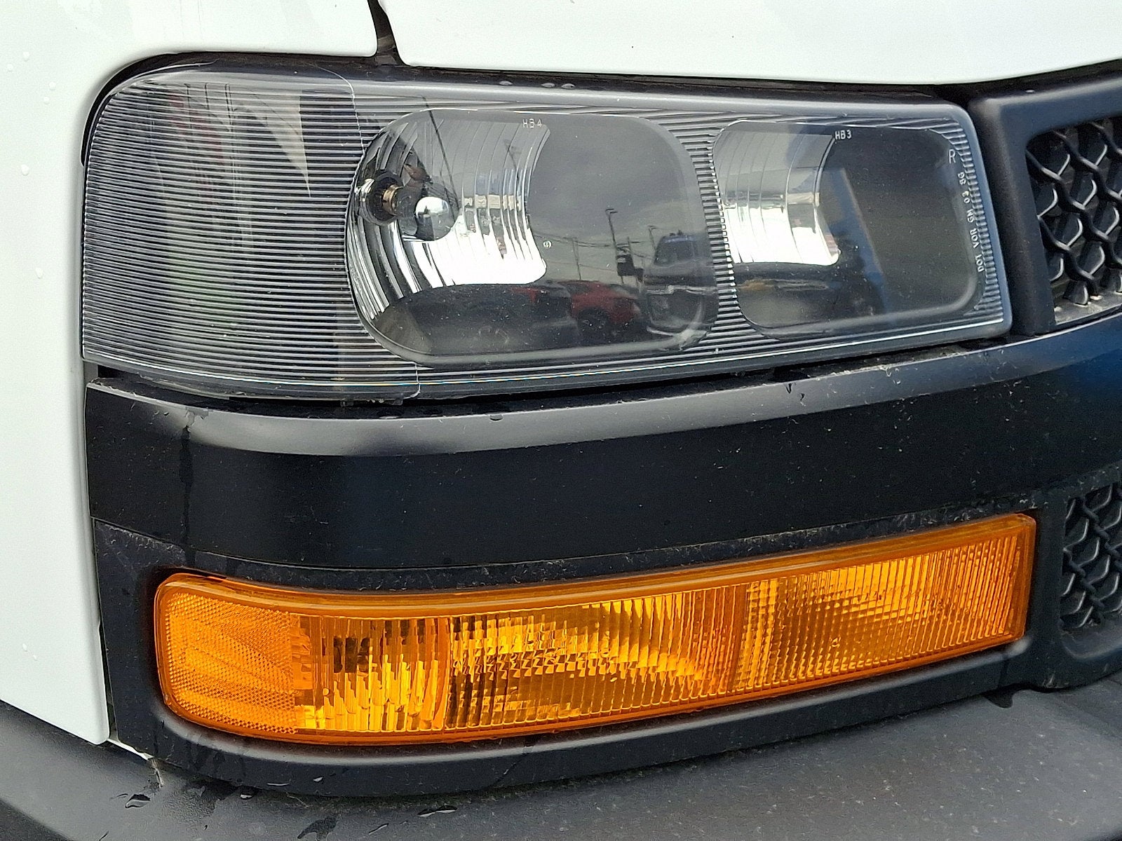 2023 Chevrolet Express Passenger 3500 1LS