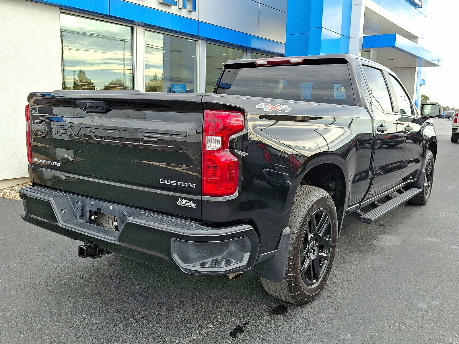 2023 Chevrolet Silverado 1500 Custom