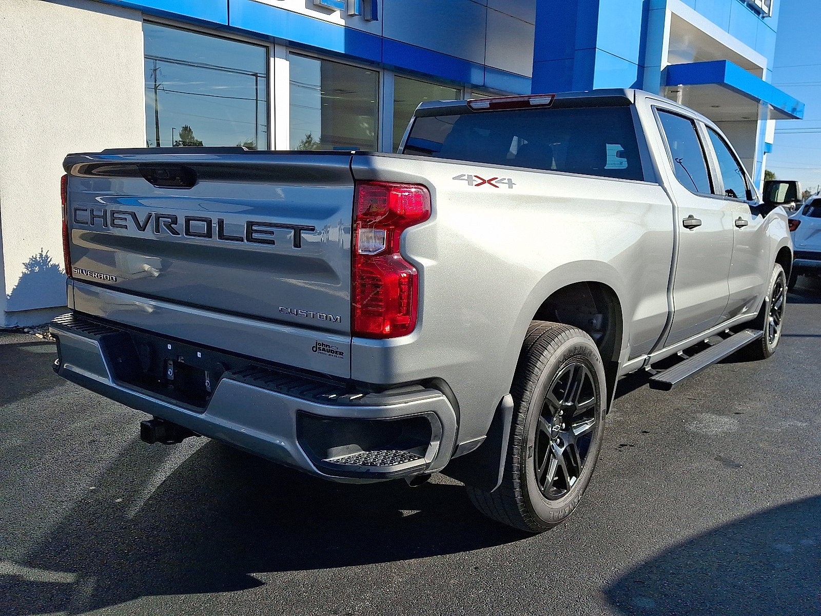 2023 Chevrolet Silverado 1500 Custom