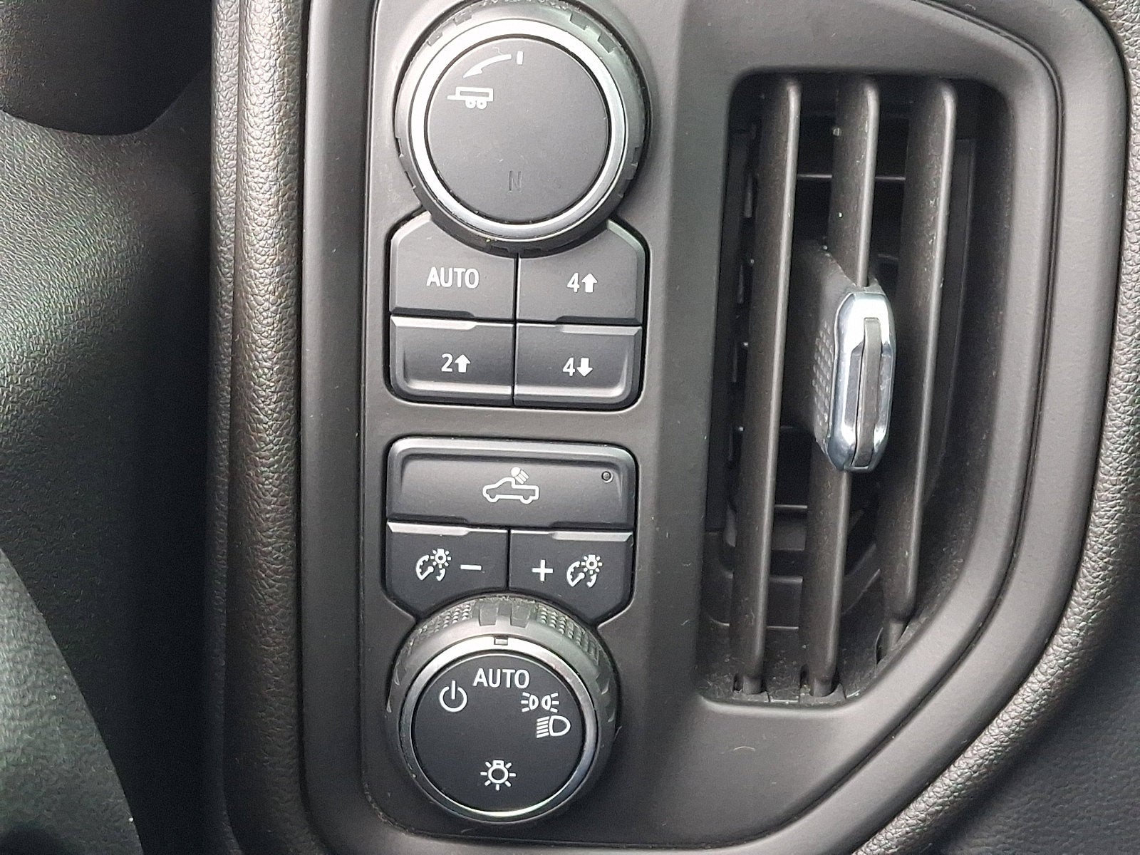 2021 Chevrolet Silverado 1500 Custom Trail Boss