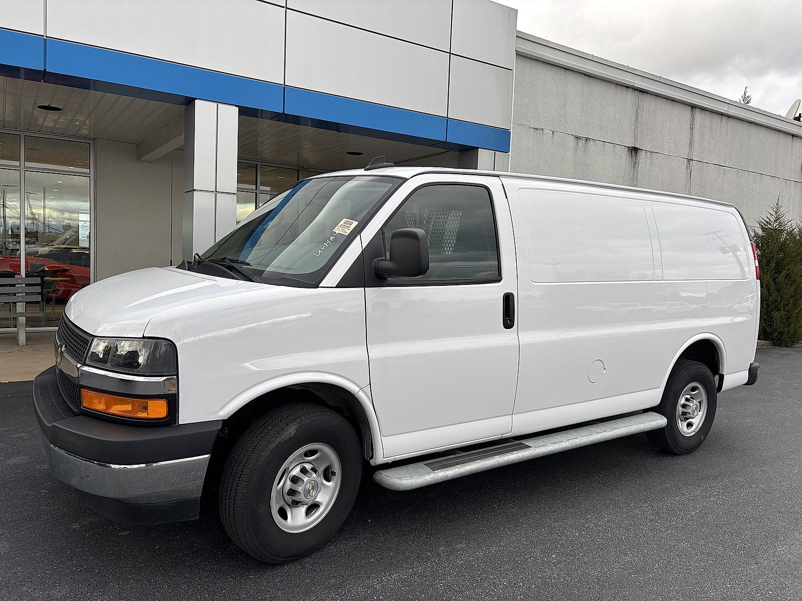 2024 Chevrolet Express Cargo 2500 WT