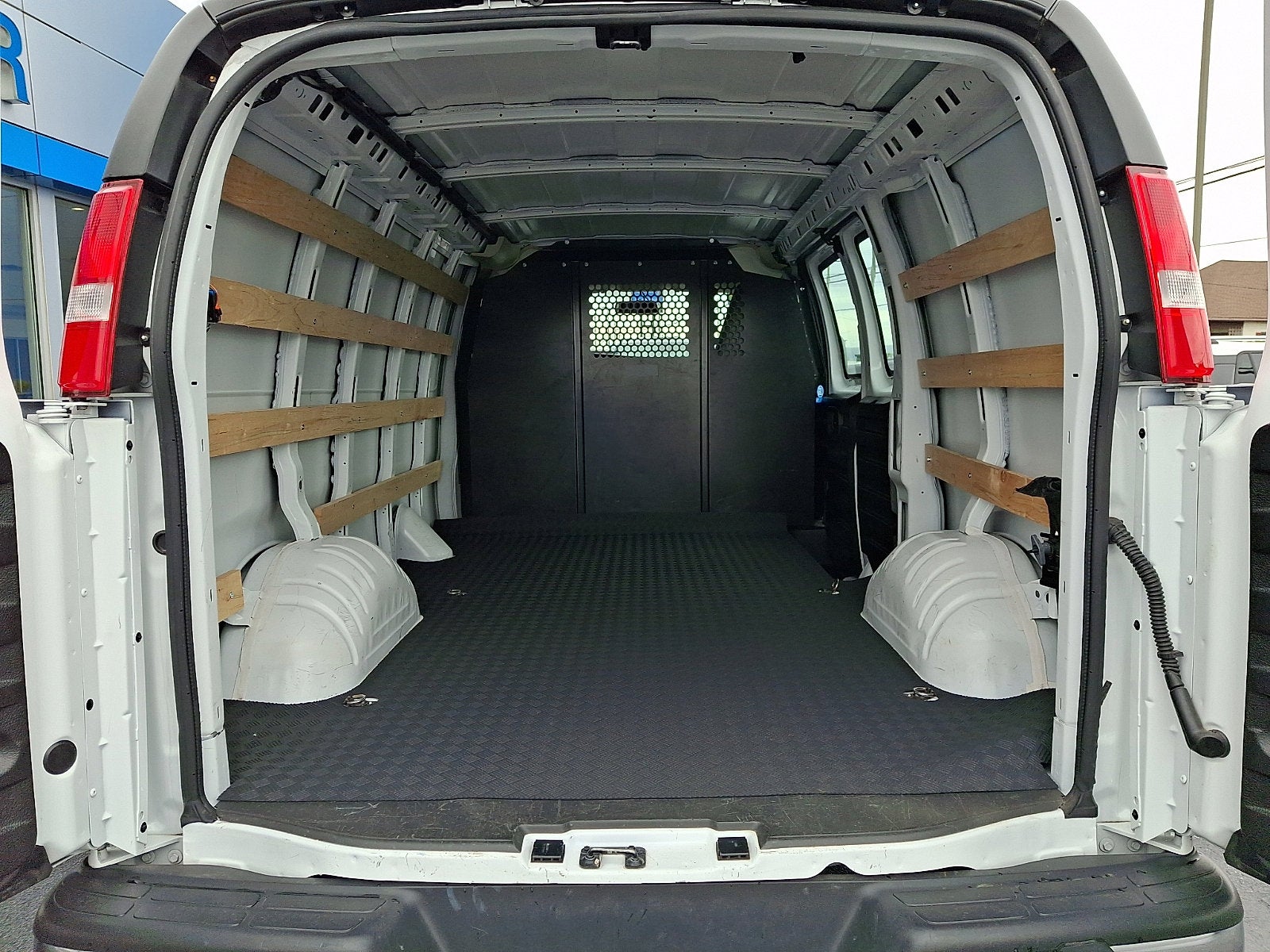 2024 Chevrolet Express Cargo 2500 WT