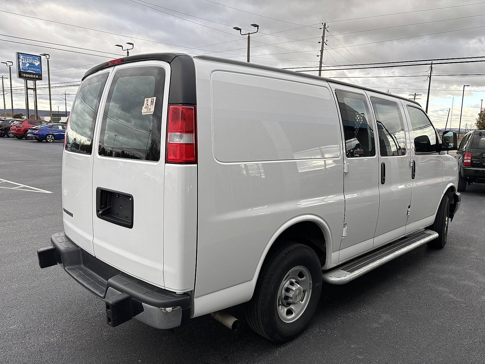 2024 Chevrolet Express Cargo 2500 WT