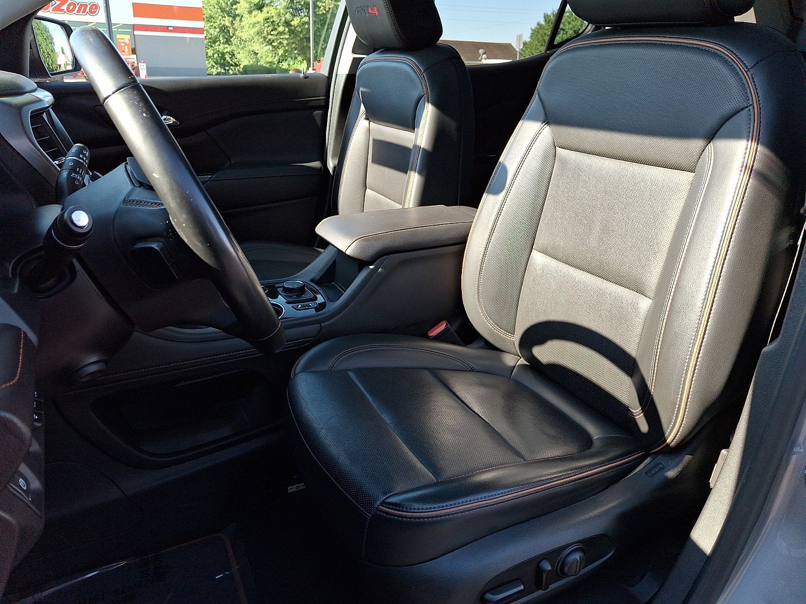 2023 GMC Acadia AT4