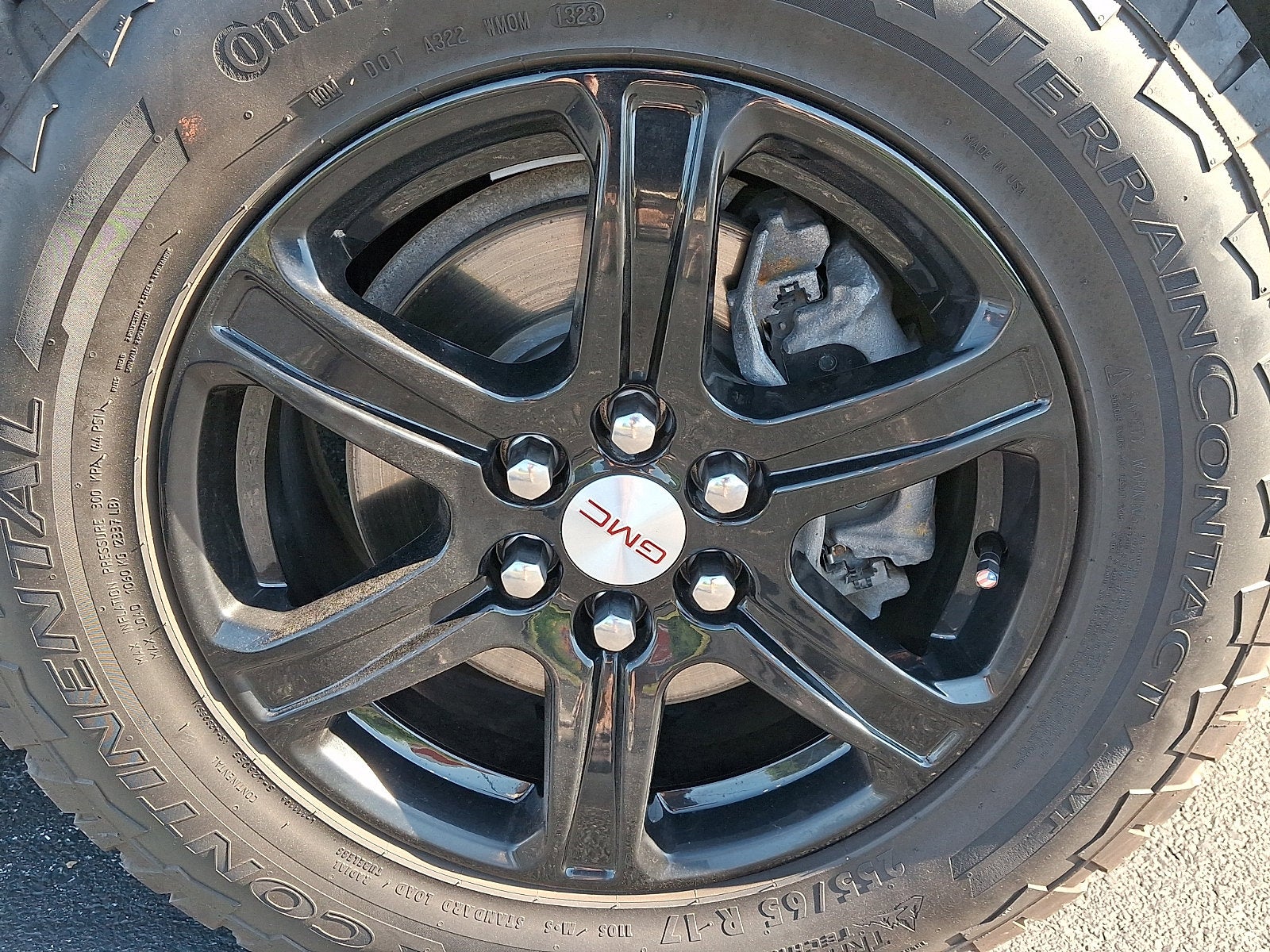 2023 GMC Acadia AT4