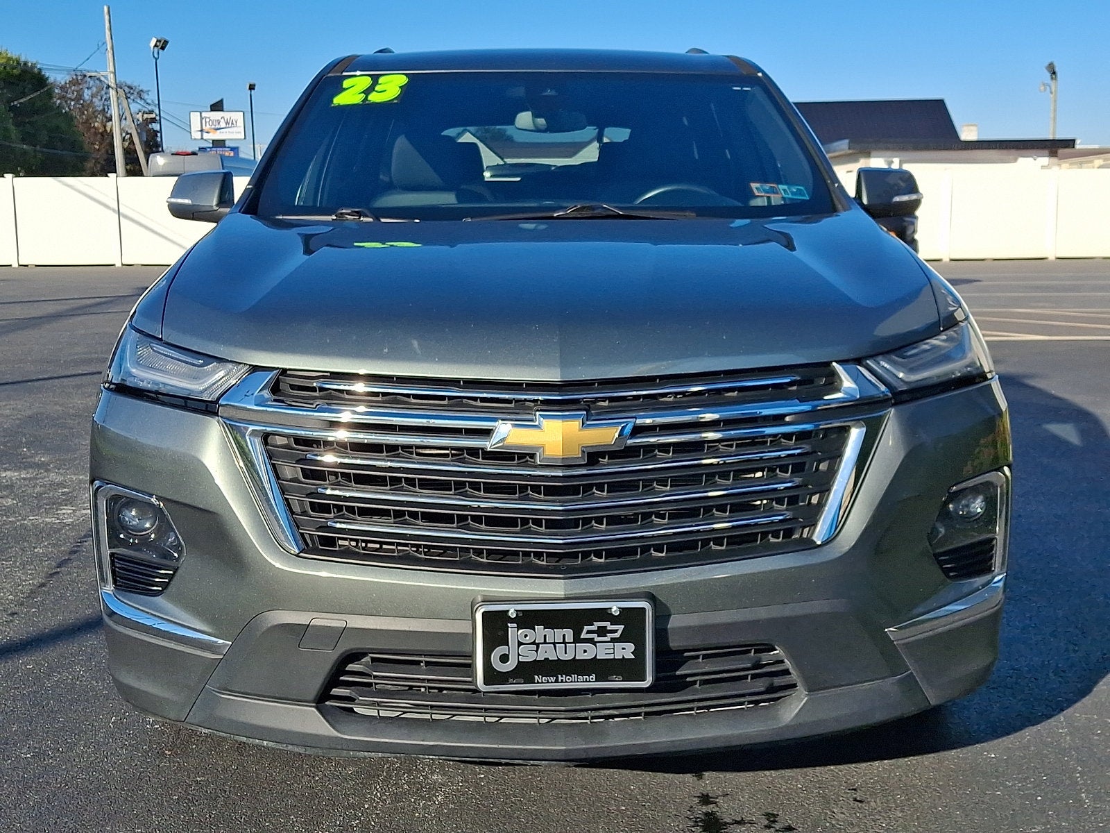 2023 Chevrolet Traverse LT Cloth