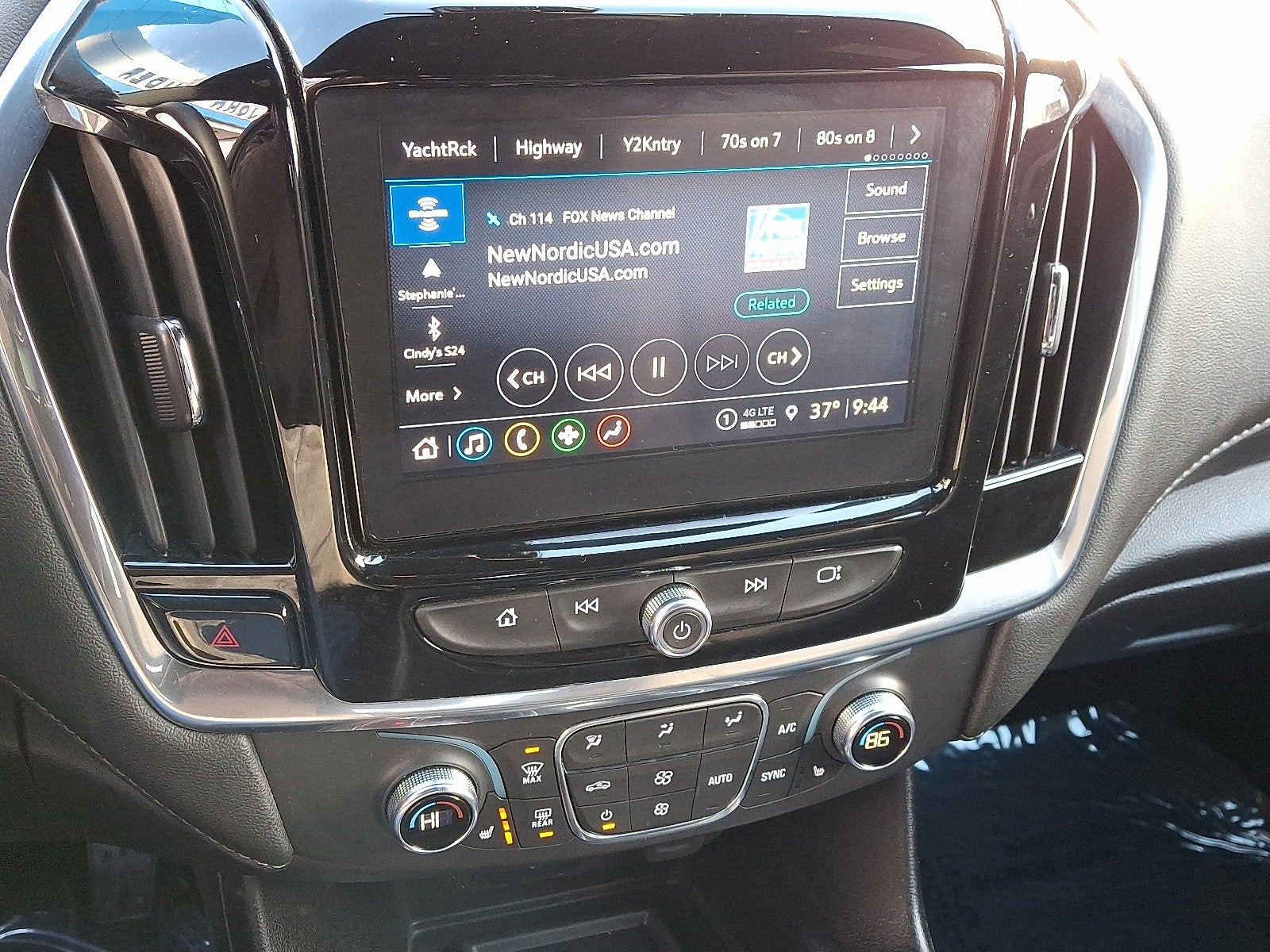 2023 Chevrolet Traverse LT Cloth