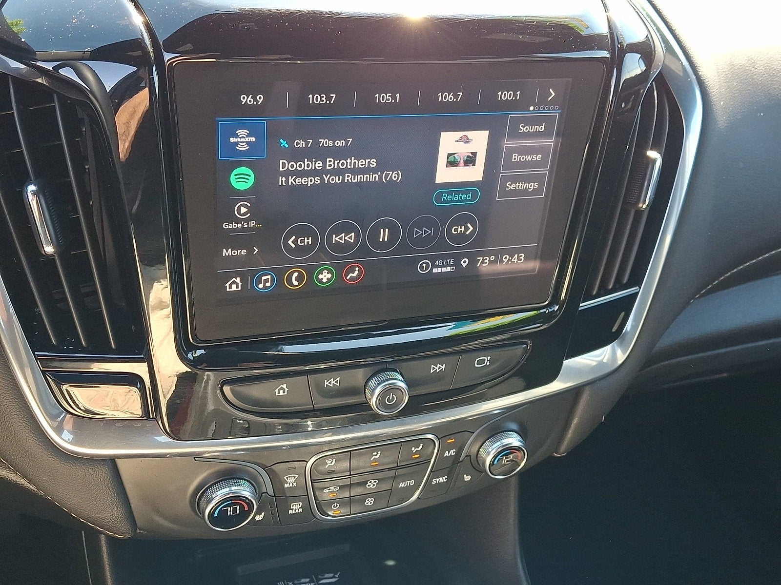 2023 Chevrolet Traverse LT Leather