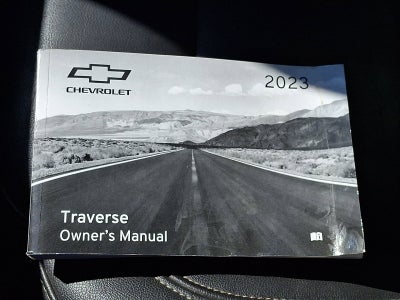 2023 Chevrolet Traverse LT Leather