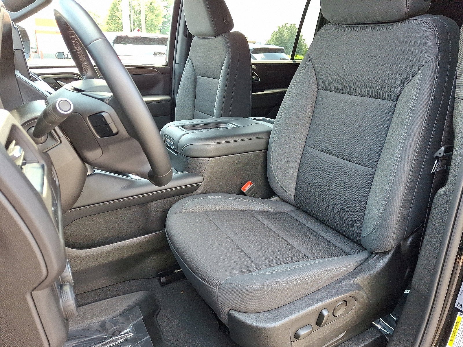 2024 Chevrolet Suburban LS