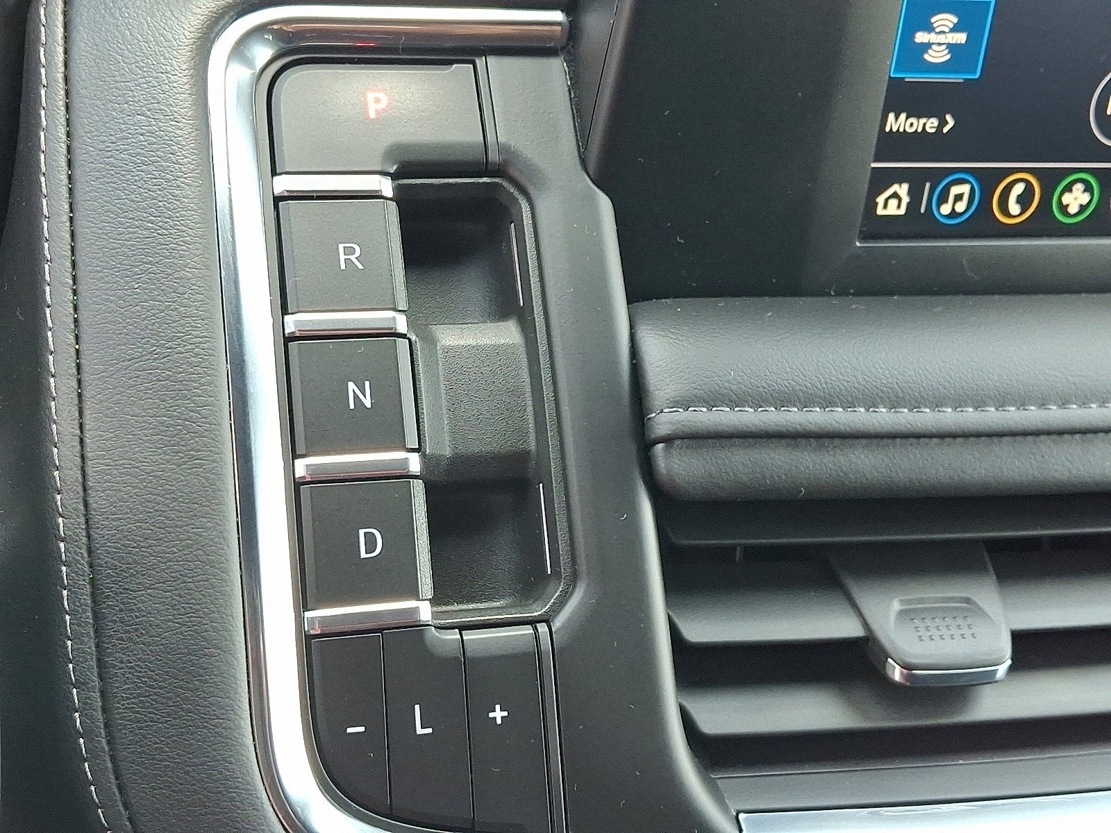 2024 Chevrolet Suburban LS