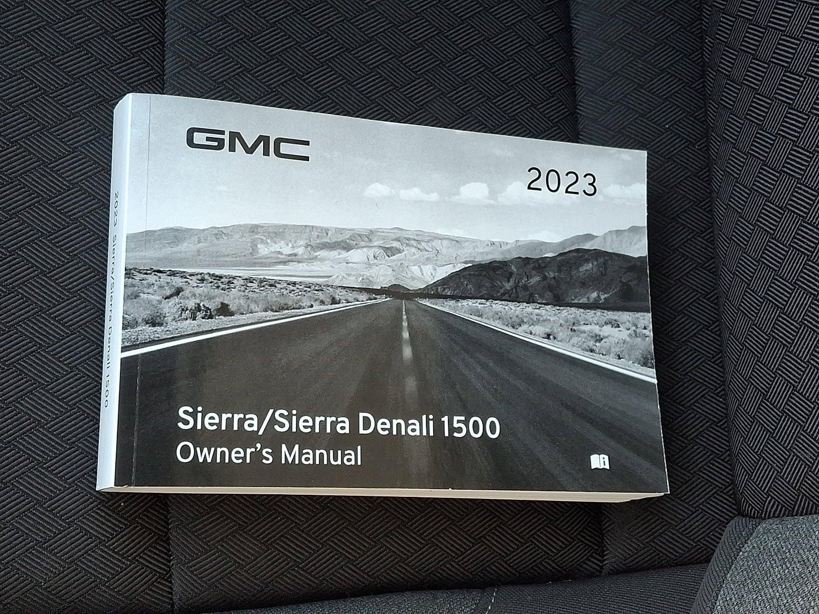 2023 GMC Sierra 1500 Pro
