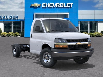 2025 Chevrolet Express Cutaway 3500 1WT