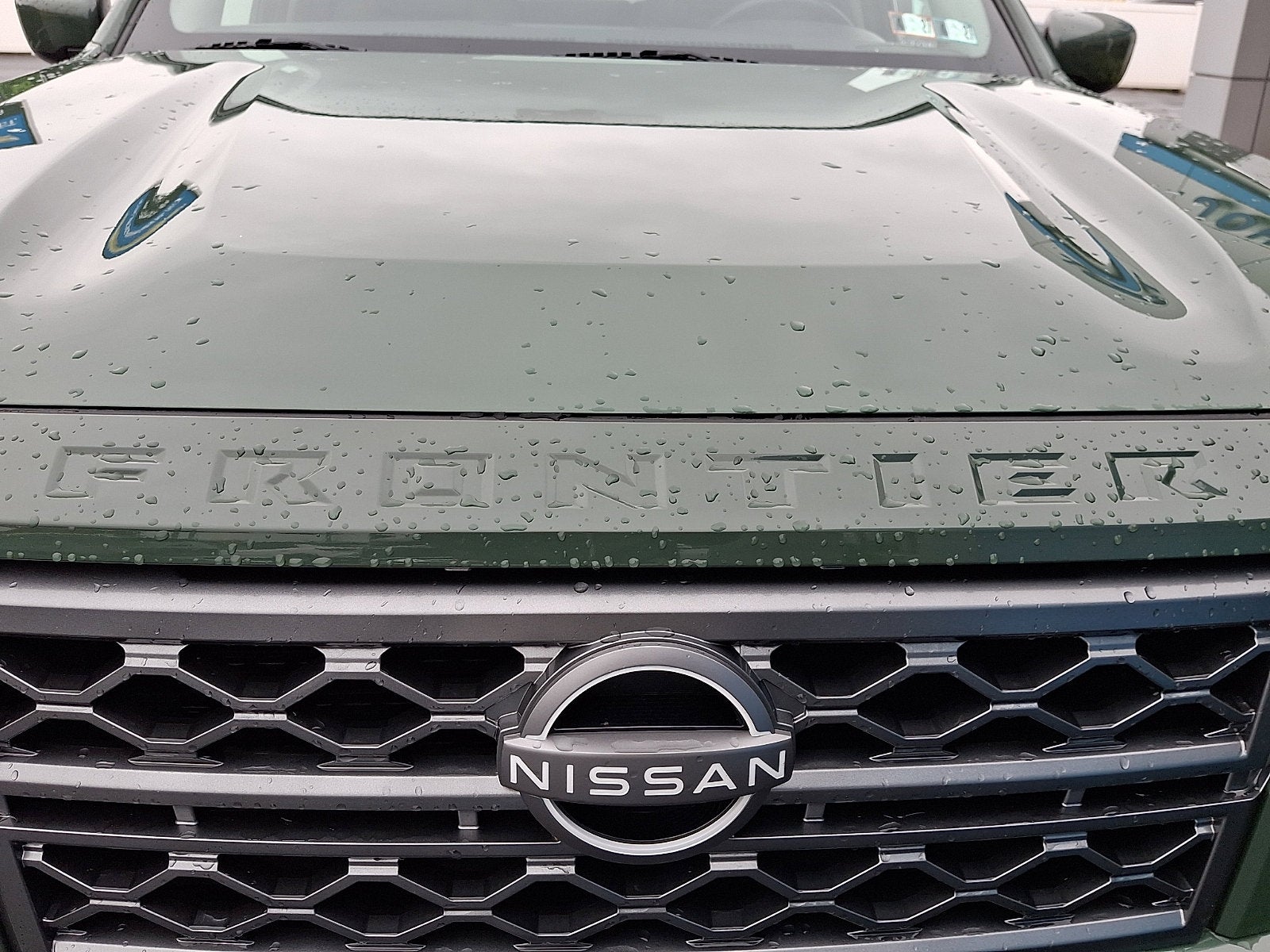 2024 Nissan Frontier SV