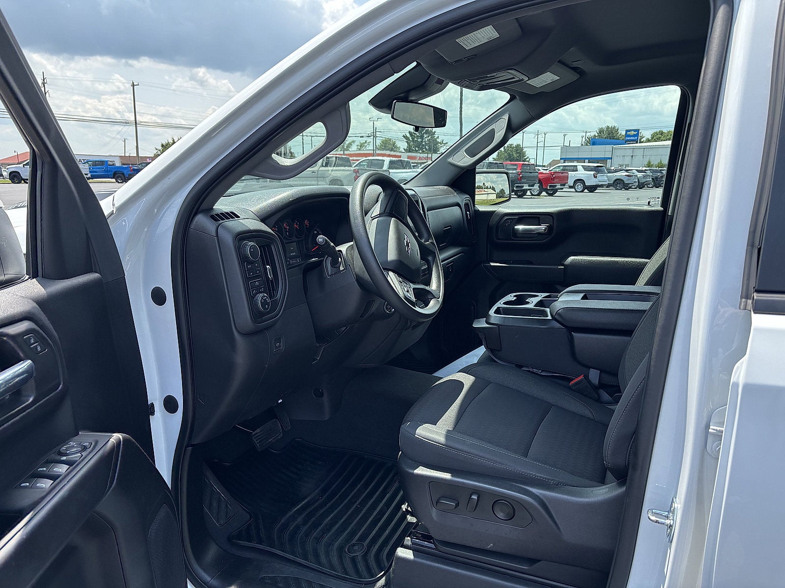 2023 Chevrolet Silverado 1500 Custom Trail Boss