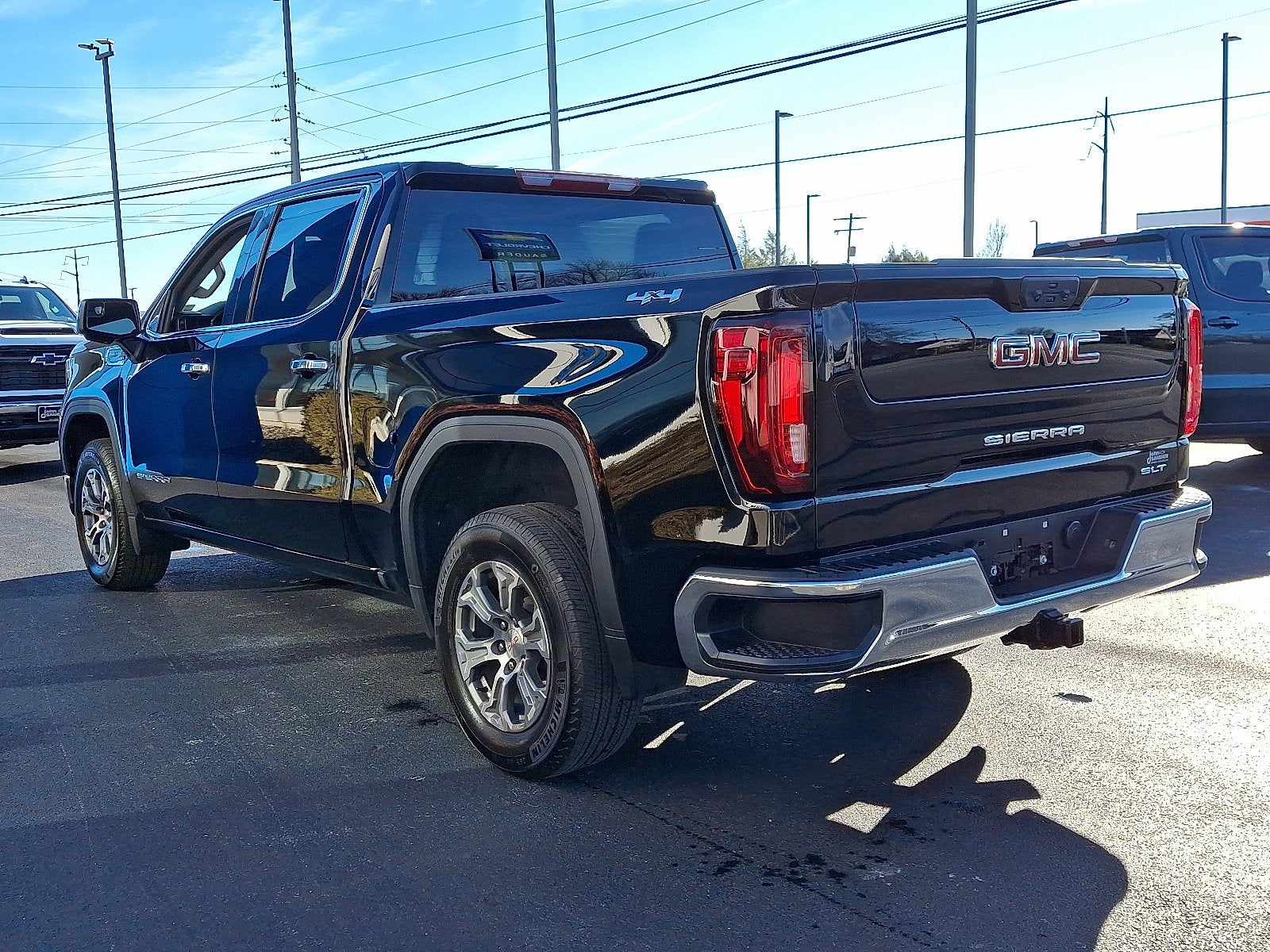 2025 GMC Sierra 1500 SLT